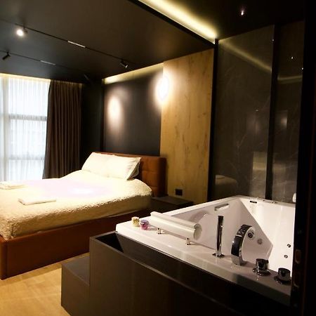 King'S Apartment Korce Bagian luar foto